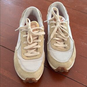 Nike Size 8 - Sneakers